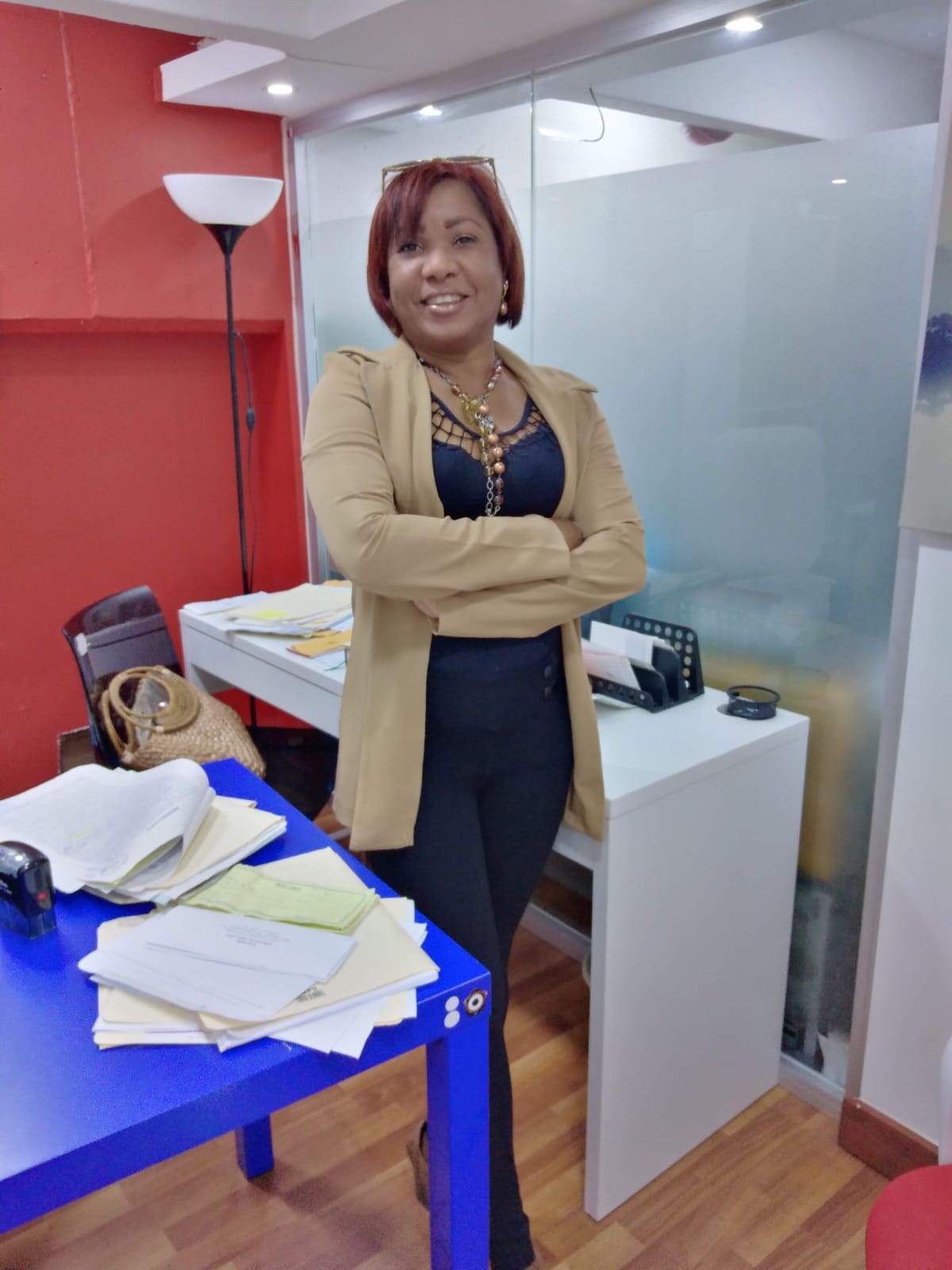 Interior oficina Plaza Central